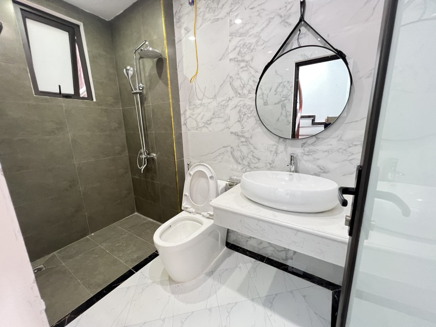 Duy nhất phố Trần Cung, Cầu Giấy nhà 5 tầng, 40 m2 lô góc 3 mặt thoáng vị trí tiềm năng giá 3,8 tỷ