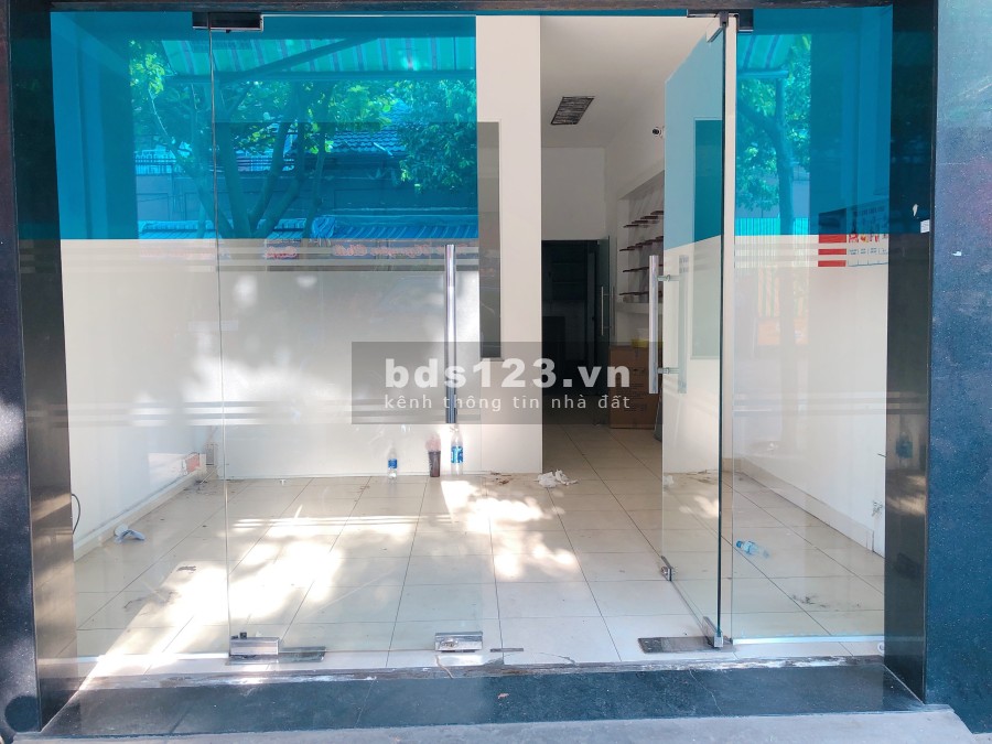 Cho thuê nhà CN mặt tiền đường 8m, Nguyễn Ngọc Lộc Quận 10, khu dân cư đông đúc, giá tốt