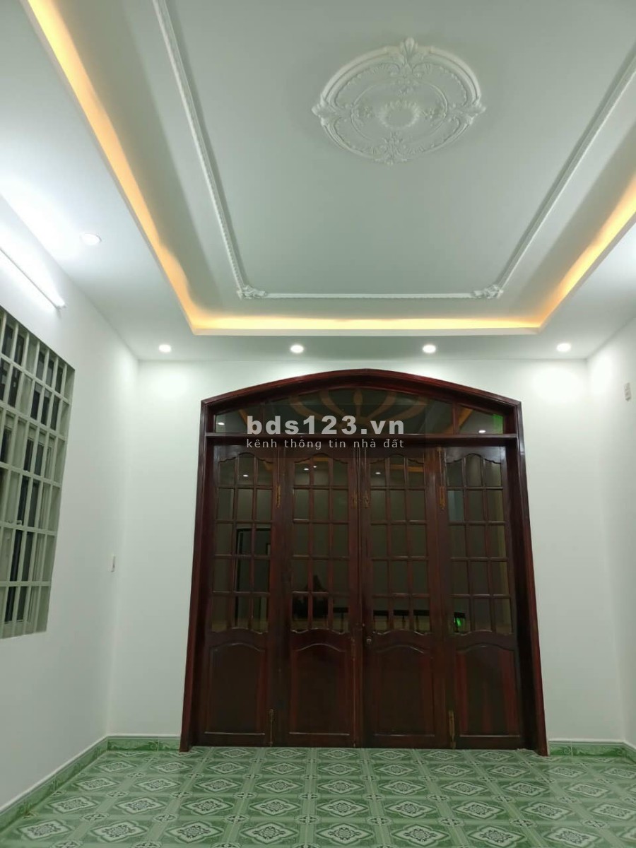 Bán nhà 1 trệt 1 lầu hẻm 5 Phạm Hùng, diện tích sử dụng 110m2 ful thổ cư giá 2,6 tỷ