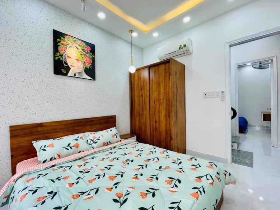 Căn duy nhất MT chợ Bà Chiểu, Quận Bình Thạnh, 1 trệt 2 lầu, 5PN, quá rẻ pháp lý đầy đủ
