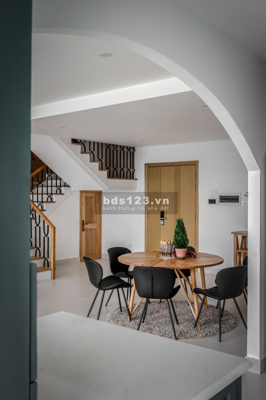 Bán căn hộ Sadora, nội thất đẹp, view thoáng. Lh: 0932689228.