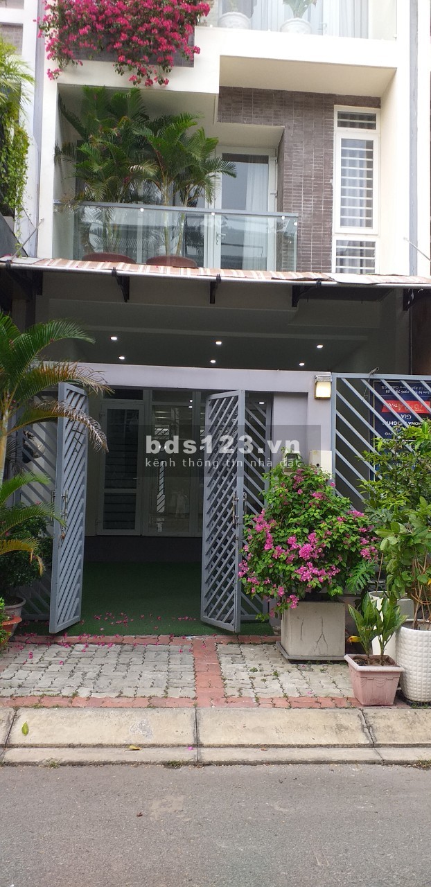 Cho Thuê nhà diện tích sử dụng 90m2 hai mặt tiền, đường Bùi Văn Ba Quận 7 giá tốt