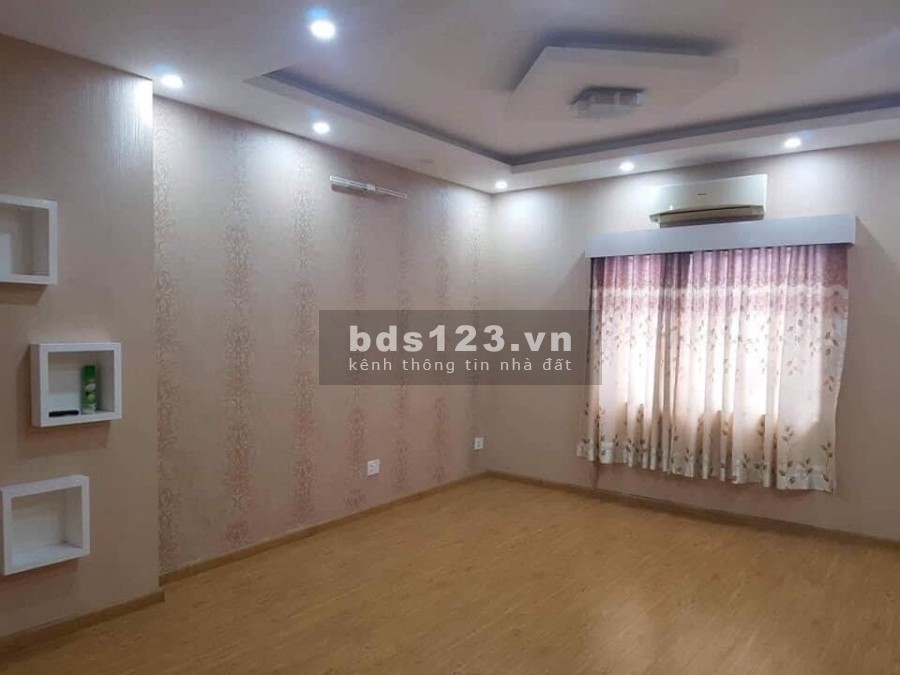 (Gò Vấp)Nhà bán gấp, vị trí đỉnh, sát mặt tiền, hxh 6m, Nguyễn Kiệm, 93m2, 3 tầng, giá 9.5 tỷ