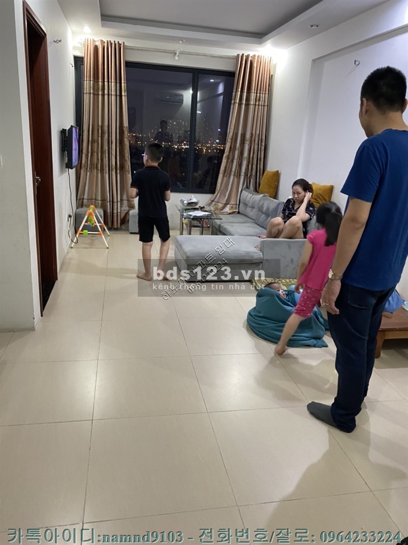 Cho thuê căn 2N nội thất cơ bản chung cư Green star nội thất cơ bản, giá 8 triệu/tháng