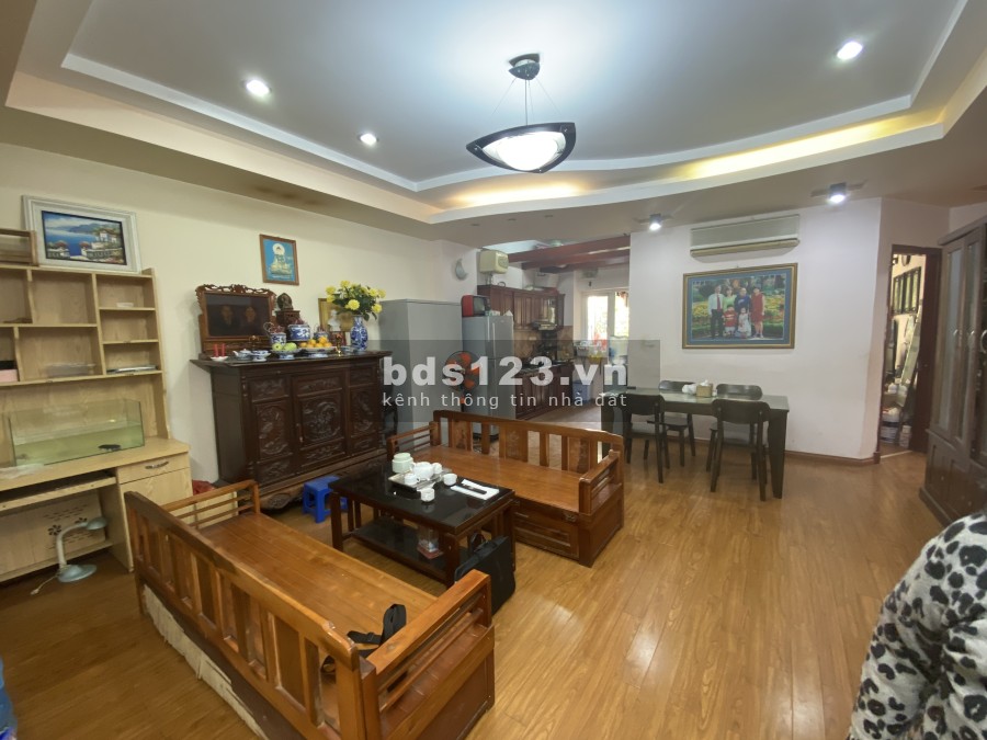 Bán nhà chung cư tại ngõ 130 phố Đốc Ngữ, Quận Ba Đình diện tích 91m2 lh 0961266658
