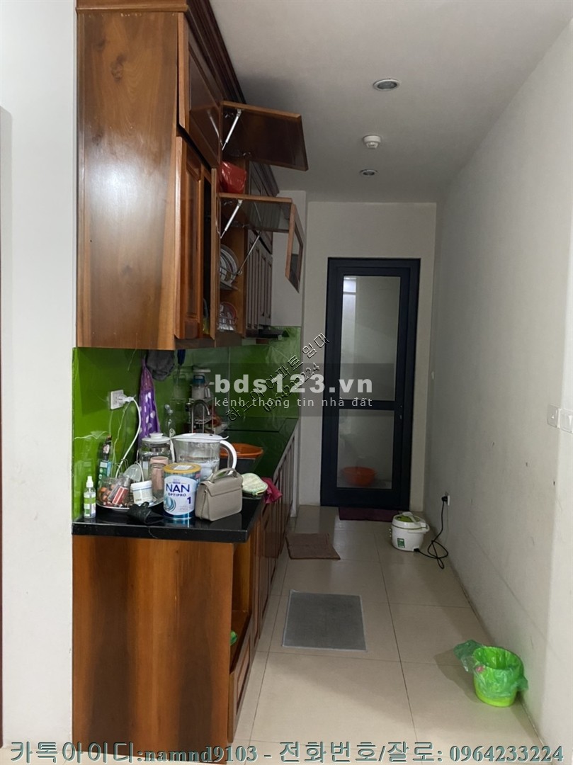 Cho thuê căn 2N nội thất cơ bản chung cư Green star nội thất cơ bản, giá 8 triệu/tháng
