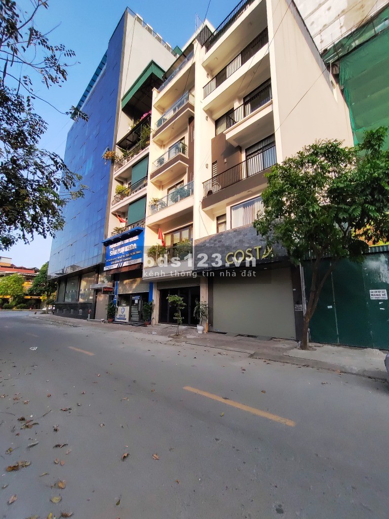 Gần 200m2 kinh doanh Hồng Tiến. 10M mặt tiền, vỉa hè ô tô giá hơn 27 tỷ lhcc 0924428666