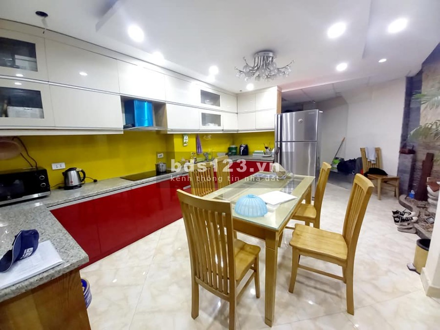 Nhà đẹp đón Tết, Tân Mai, Hoàng Mai lô góc 40m2 5T 3 tỷ 5. LH 0387880200.
