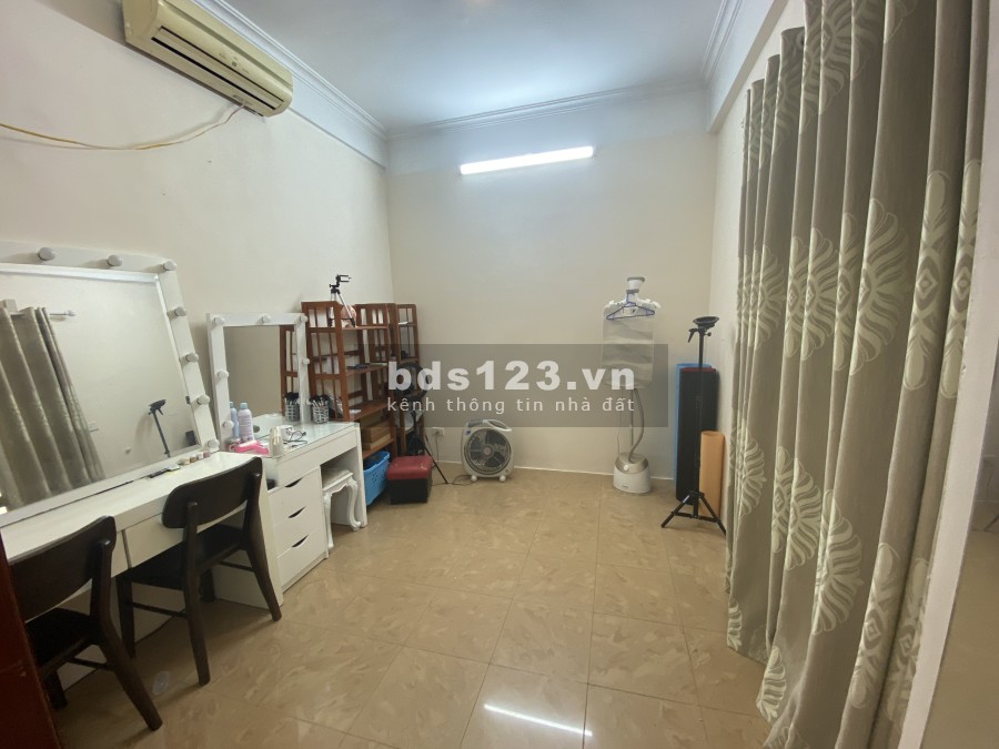 Bán nhà chung cư tại ngõ 130 phố Đốc Ngữ, Quận Ba Đình diện tích 91m2 lh 0961266658