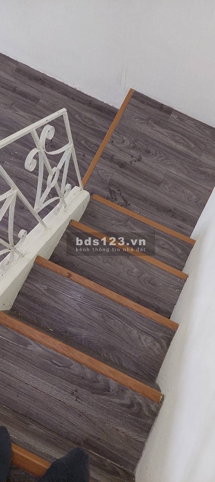 Chỉ 2.6 tỷ sở hữu nhà ngõ Bạch Mai diện tích sử dụng 44m2 đúc kiên cố 3 tầng mt 4m