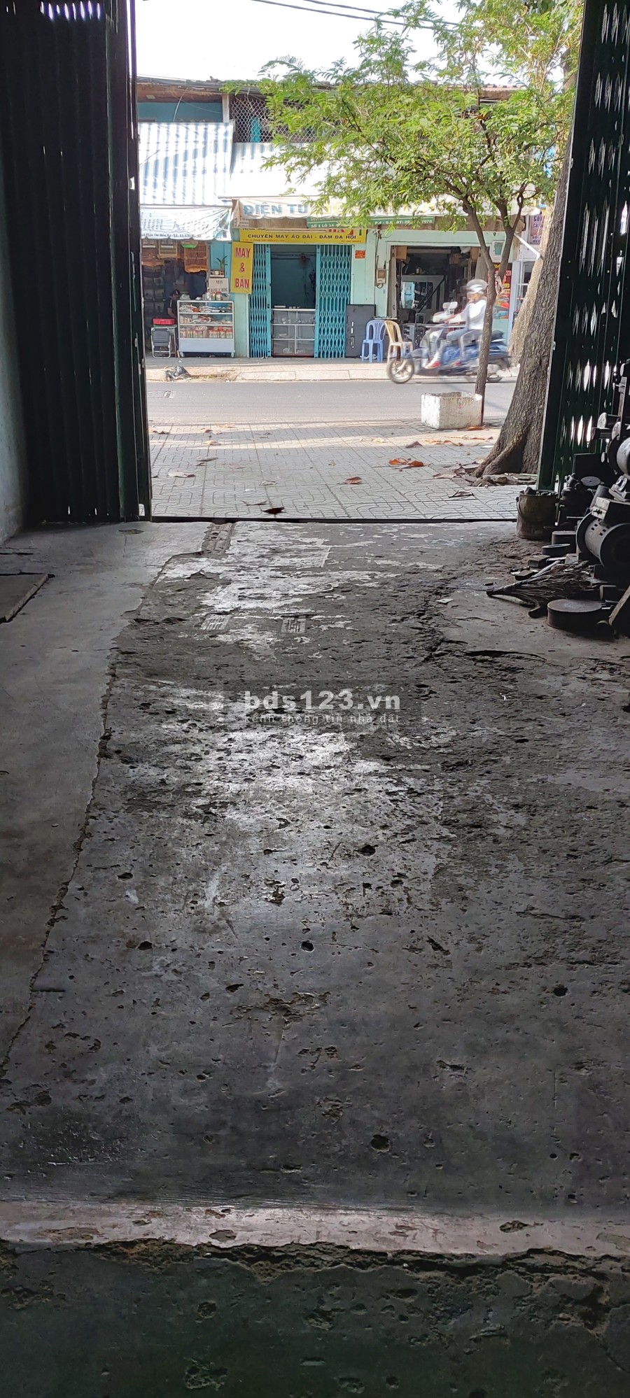 Cho thuê mặt bằng sửa xe đường Phạm Thế Hiển khu dân cư đông đúc, mua bán sầm uất