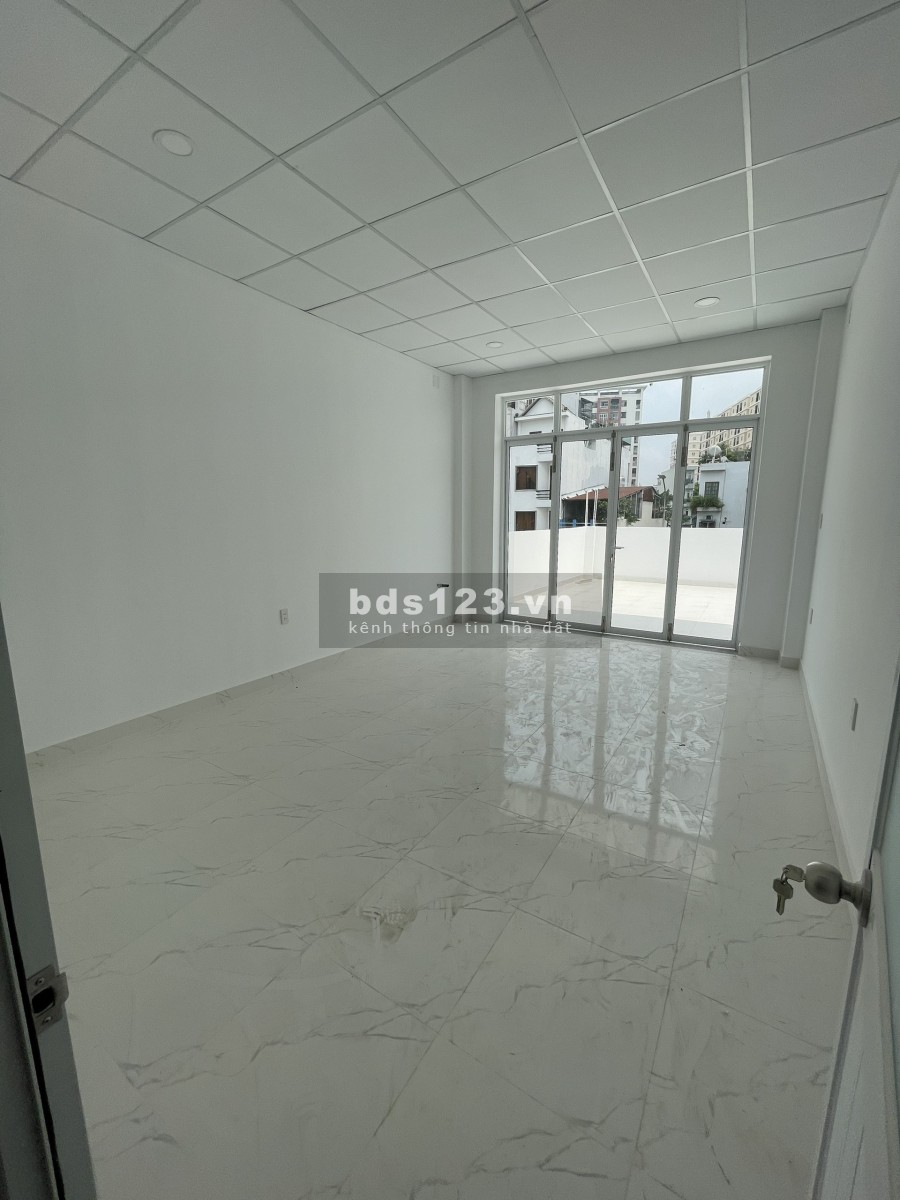 Chính chủ kí gửi mặt tiền 1 trệt 3 lầu cung đường vàng Phan Văn Trị