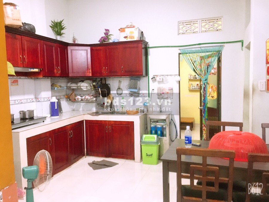 chính chủ bán gấp đất 300m như ảnh và căn nhà nhỏ dân cư đông đúc,+ căn trọ 16p đang cho thuê
