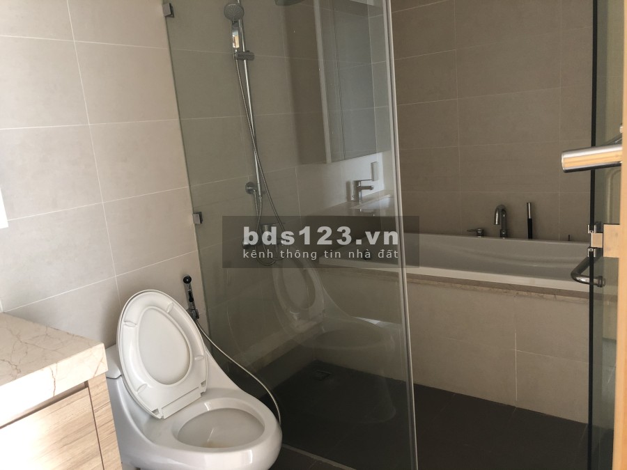 Cho thuê căn hộ sarimi nội thất cơ bản tầng cao view thoáng, 2 pn, tiện ích nội khu đầy đủ