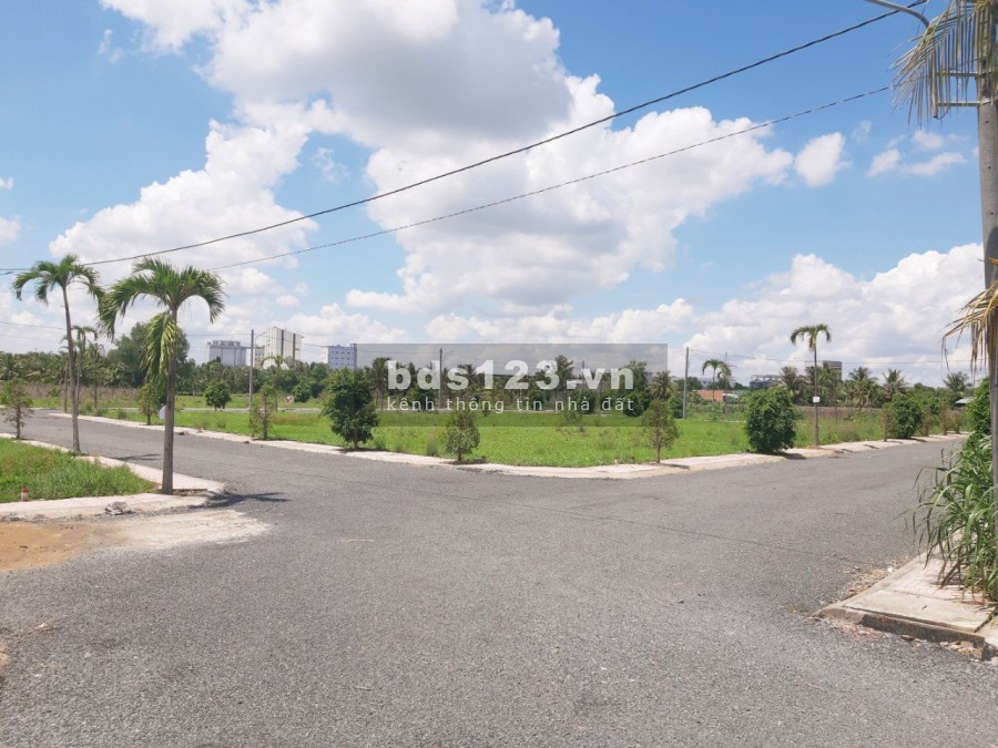 Bán đất nền sổ đỏ giá rẻ ngay khu công nghiệp Tân Hương, diện tích 100m2, sổ sẵn chính chủ