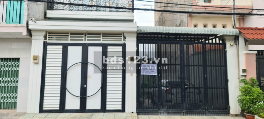 Bán nhà nguyên căn đẹp 3PN - 4WC nội thất cao cấp, nhà mặt phố.