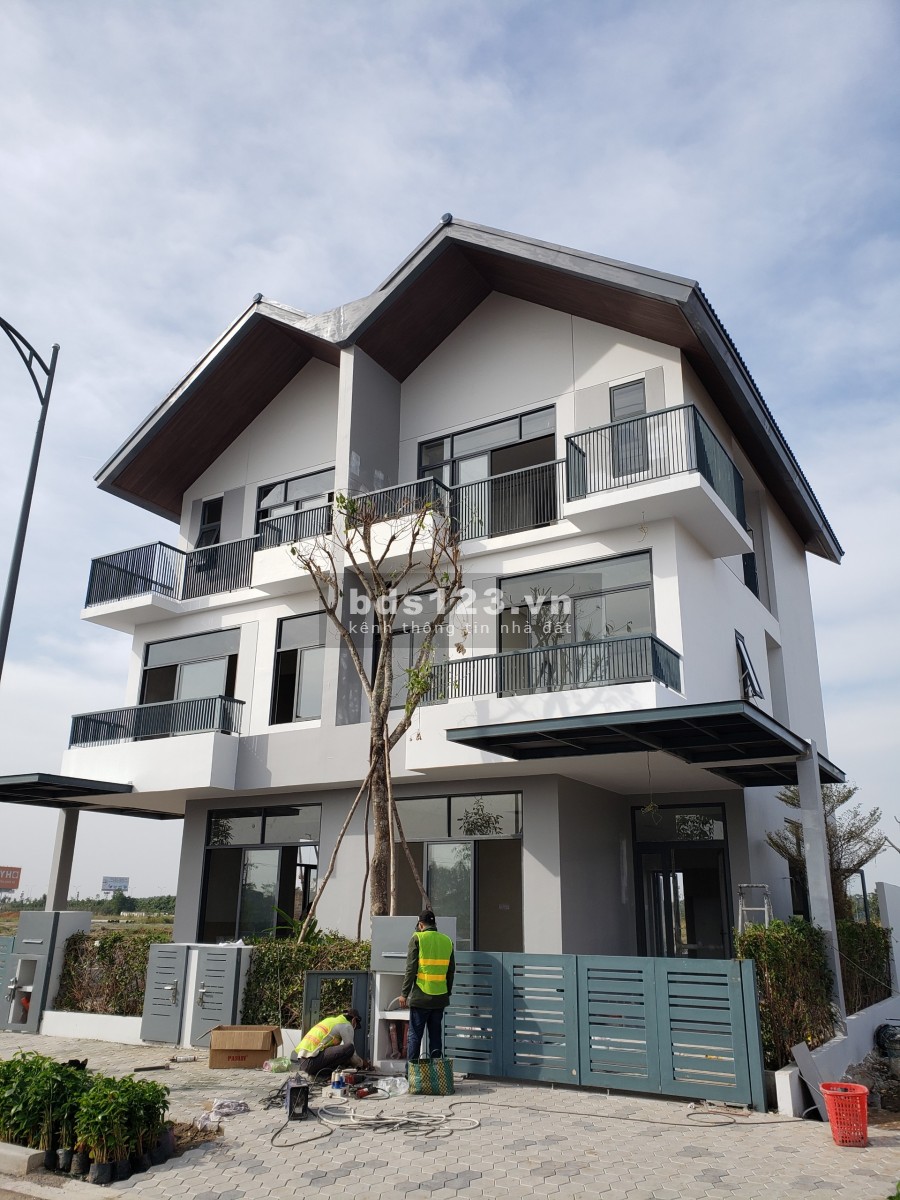 Biệt thự view 3 mặt sông gần sân bay Long Thành ân hạn gốc lãi đến khi bàn giao nhà