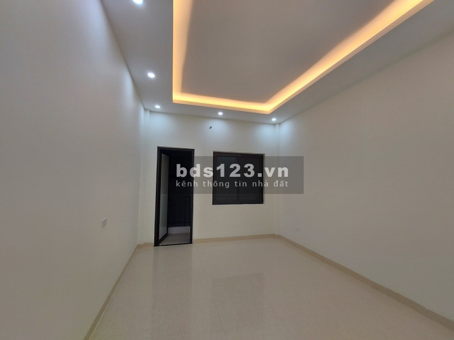 Bán nhà Thịnh Hào diện tích sử dụn 42m2 đúc 5 Tầng, vào ở luôn, giá bán 5.45 Tỷ
