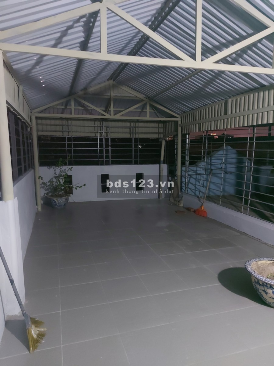 Bán nhà Thịnh Hào diện tích sử dụn 42m2 đúc 5 Tầng, vào ở luôn, giá bán 5.45 Tỷ