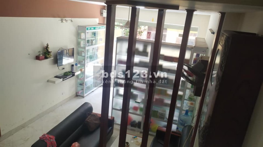 Bán gấp nhà Tam Trinh 38m2 mặt tiền 4m giá 4.2 tỷ vị trí kinh doanh tốt.