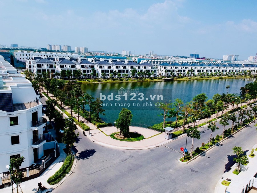 Cần bán gấp nhà phố Lakeview City Quân 2, dt 100m2 nằm ngay trục lớn vị trí đẹp, giá 17.5 tỷ