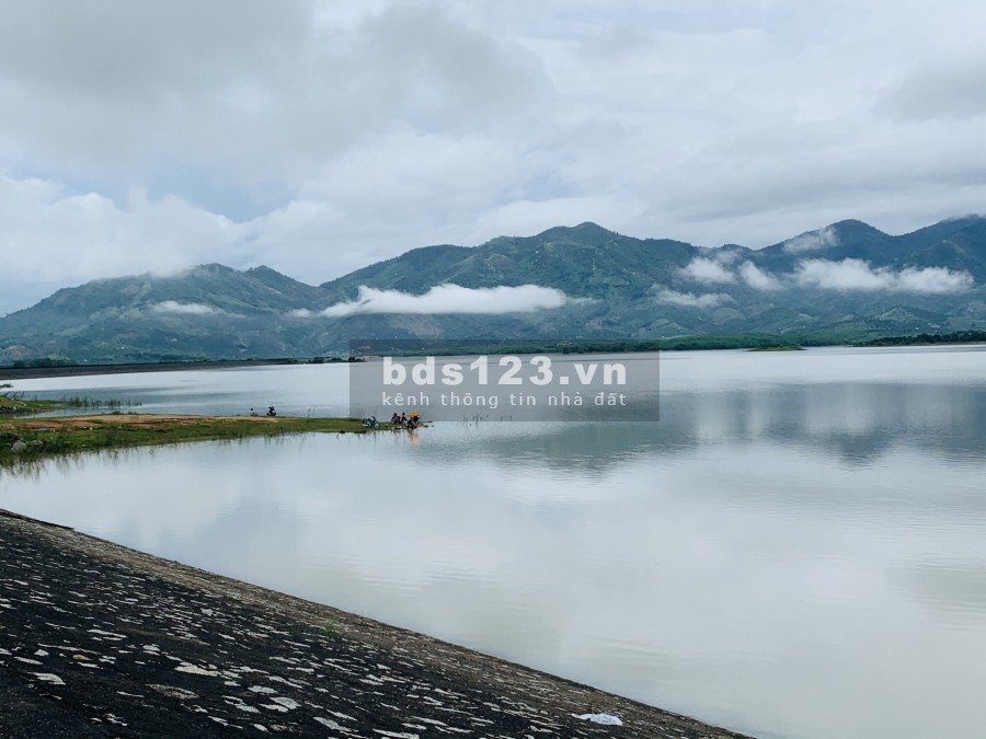 Chỉ 2,5tr m2 sở hữu ngay lô đất view Hồ Suối Dầu giá bán 947 triệu, sổ chính chủ
