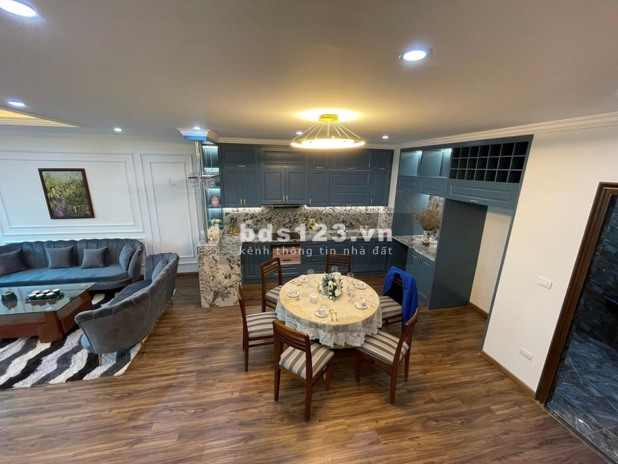 Bán nhà nguyên căn Thành Thái Quận Cầu Giấy, nhìn ra Công viên, 150m2x7 tầng, nhỉnh 50 tỷ