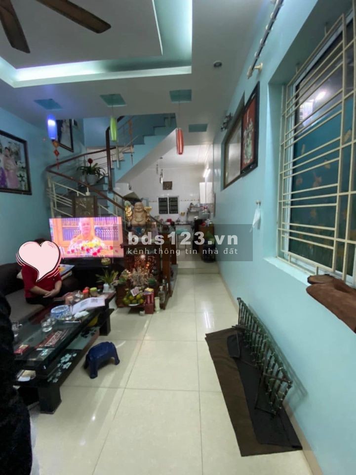 Bán nhà phố Tam Trinh mới cứng cựa giá bán chỉ 3,2 tỷ, khu dân cư đông đúc, mua bán sầm uất