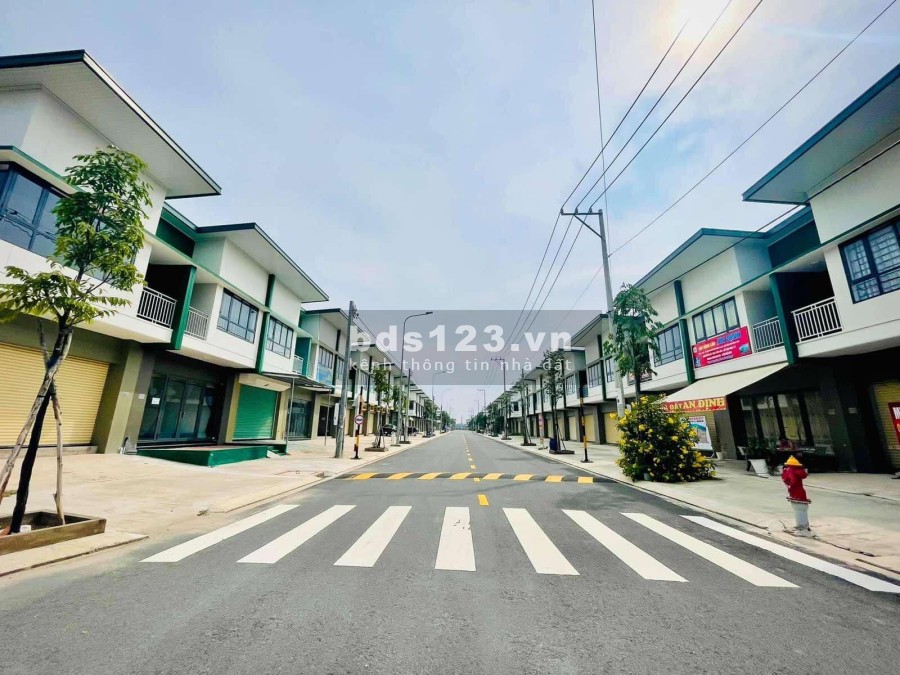 Bán SHOPHOUSE trung tâm mặt tiền 16m để kinh doanh liên hệ xem nhà 0815051802