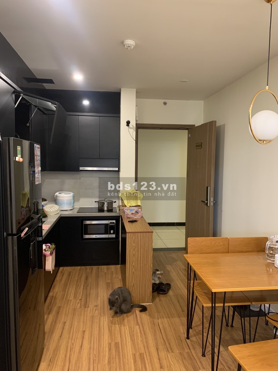 Căn hộ diện tích sử dụng 65m2 gía thuê 10 triệu/ tháng liên hệ: 0902 676 929 tiện ích đủ