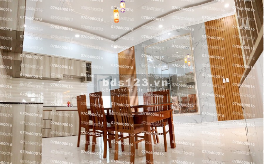 Nhà nguyên căn chính chủ mới xây gần chợ Bình Chánh, ngân hàng hỗ trợ vay, giá tốt