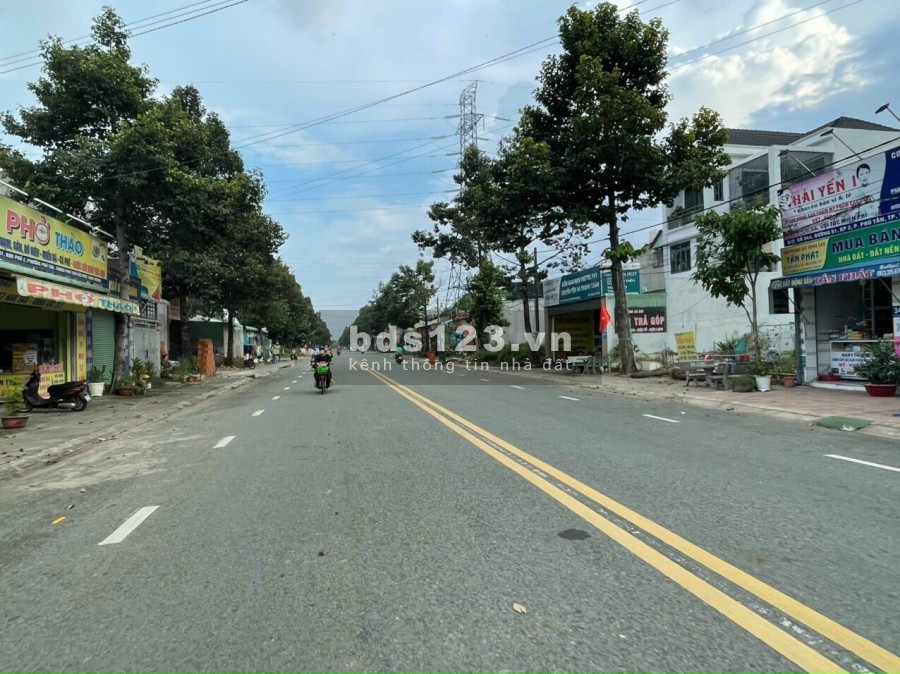 Chủ cần tiền gửi bán lô đất dtsd 95m2, cách trục đường ĐT741 200m, gần chợ Chánh Lưu