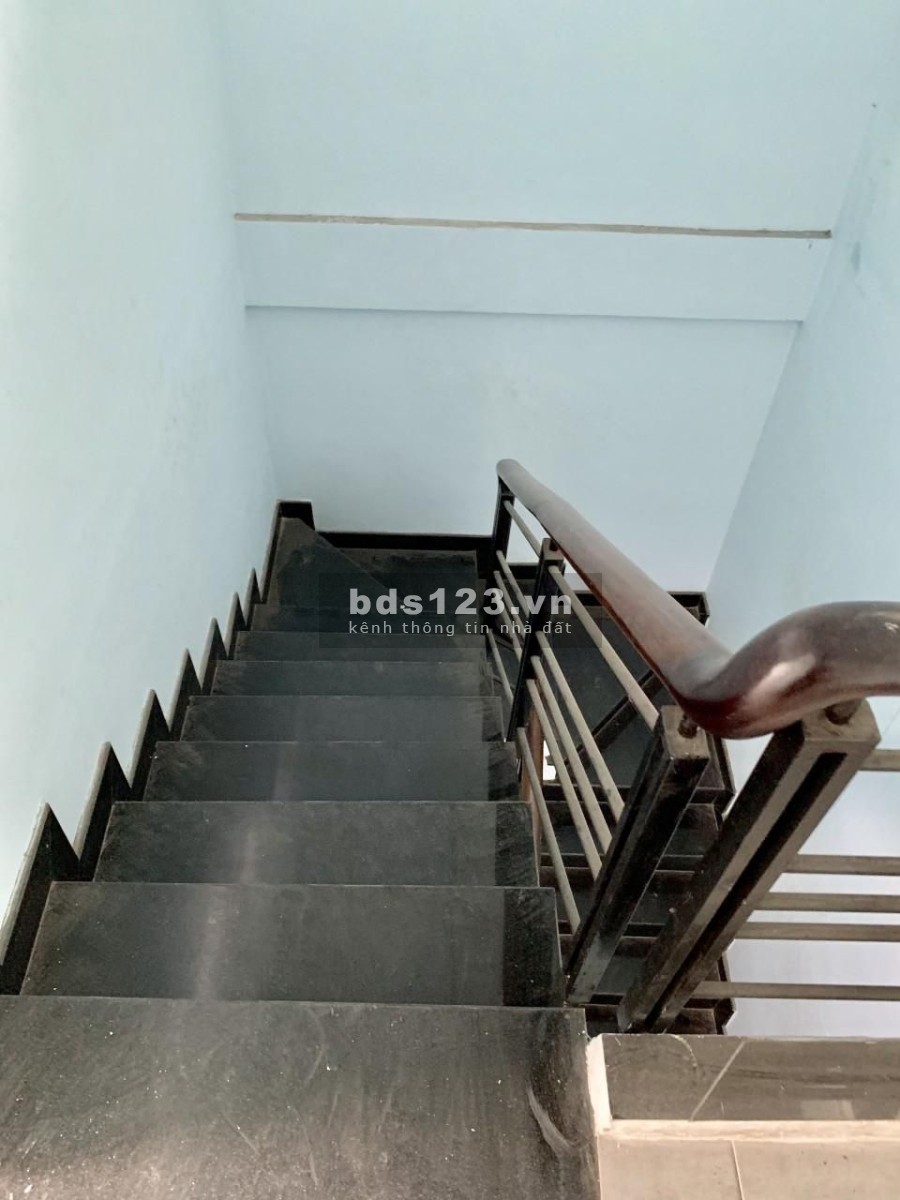 Bán nhà quận 12 giá rẻ, Nguyễn Ảnh Thủ, Trung Mỹ Tây, 68m2, HXH, 2 Tầng, 3 phòng ngủ, giá chỉ 4 tỷ.