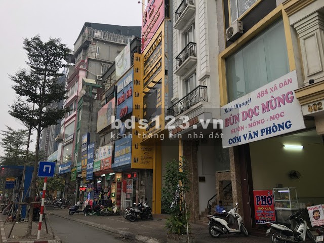 Bán nhà nguyên căn phân lô ô tô đỗ cửa, tiện kinh doanh, giá tốt đầu tư, sổ chính chủ