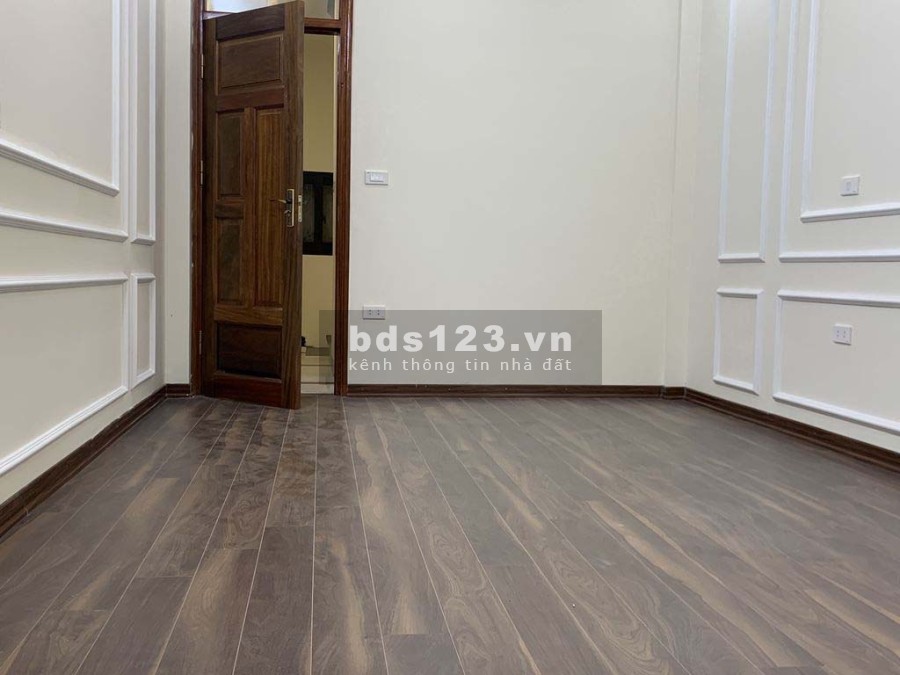 Bán nhà nguyên căn đúc 4 tầng xây mới gần hồ Văn Quán diện tích 47m2, giá bán 4.75 tỷ