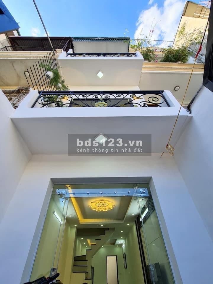 Bán nhà mới koong nội thất xịn ngõ thông kinh doanh ngõ 3m, liên hệ 0382954087