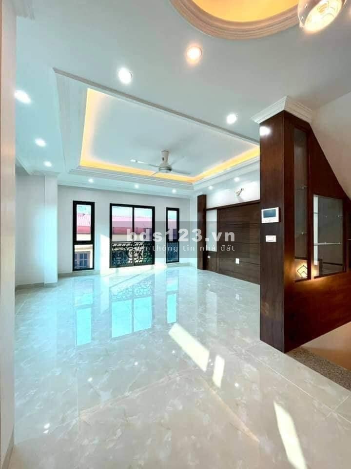 Bán nhà phố trần Duy Hưng giá trong ngõ tòa 6 tầng thang máy hầm, lửng, còn mới nguyên