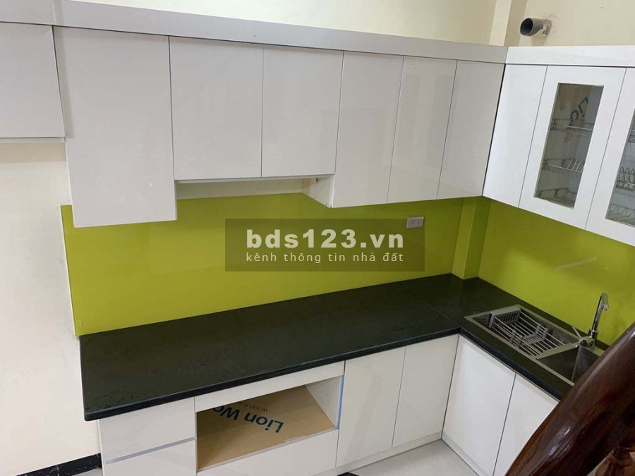 Bán nhà nguyên căn đúc 4 tầng xây mới gần hồ Văn Quán diện tích 47m2, giá bán 4.75 tỷ