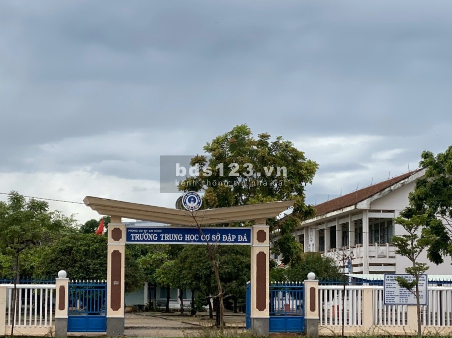 Bán đất Trung tâm Thị xã An Nhơn, đối diện trường học, mặt tiền 6m tiện mua bán kinh doanh