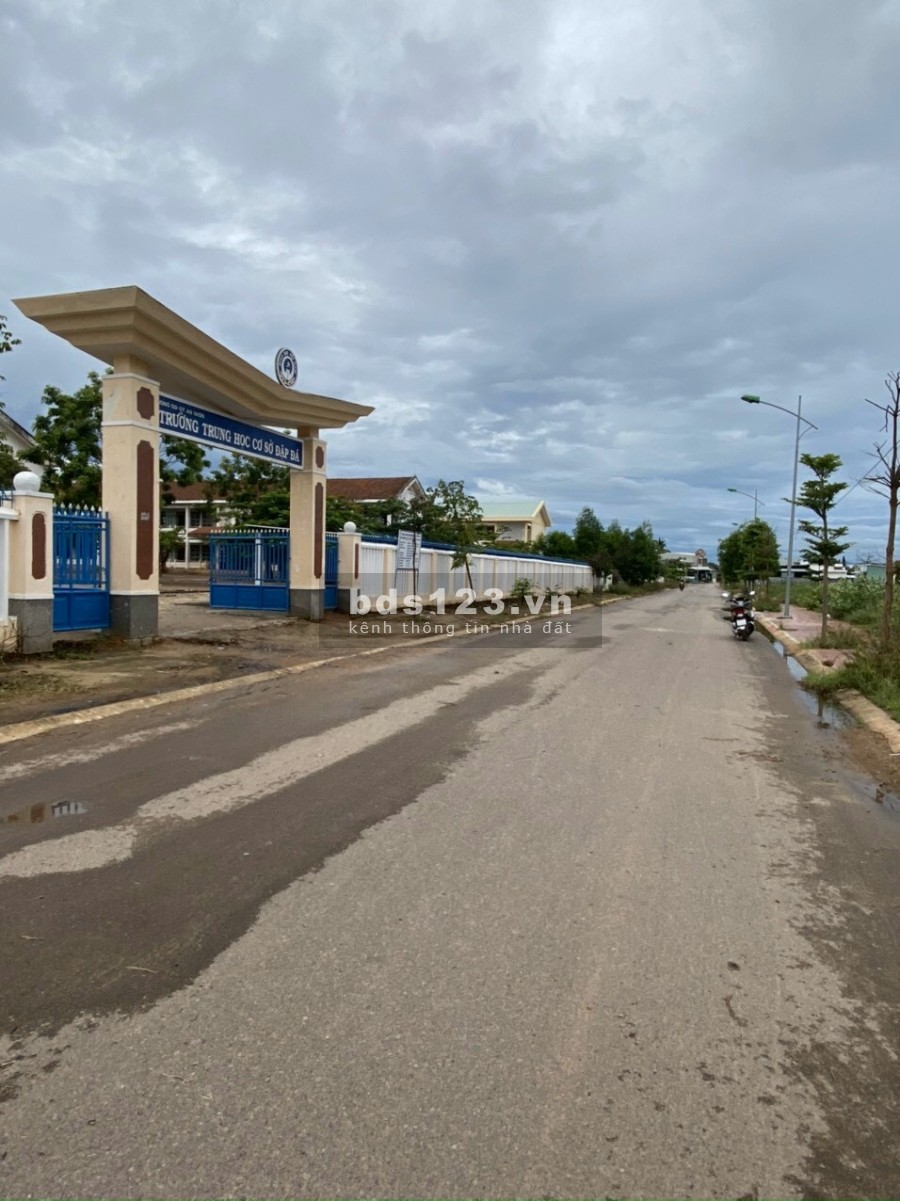 Bán đất Trung tâm Thị xã An Nhơn, đối diện trường học, mặt tiền 6m tiện mua bán kinh doanh