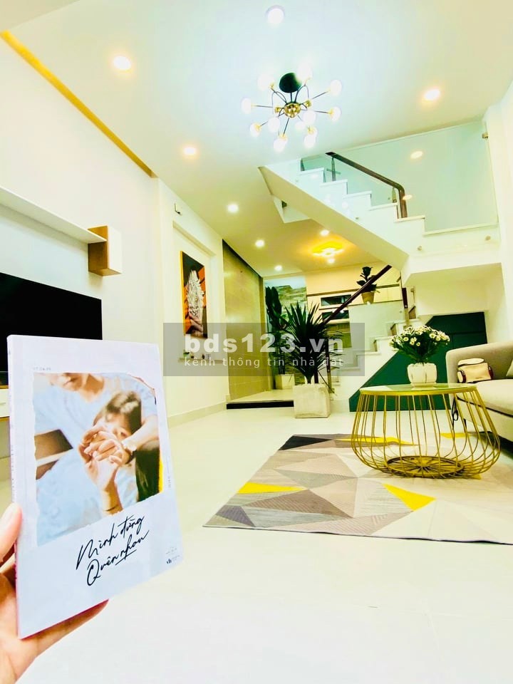 Nhà đẹp lung linh Lê VănThọ P9 GV, 42m2, ngang 4mx10.5m, 2 tầng BTCT, hẻm ô tô