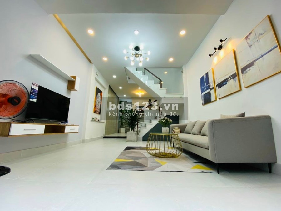 Nhà đẹp lung linh Lê VănThọ P9 GV, 42m2, ngang 4mx10.5m, 2 tầng BTCT, hẻm ô tô