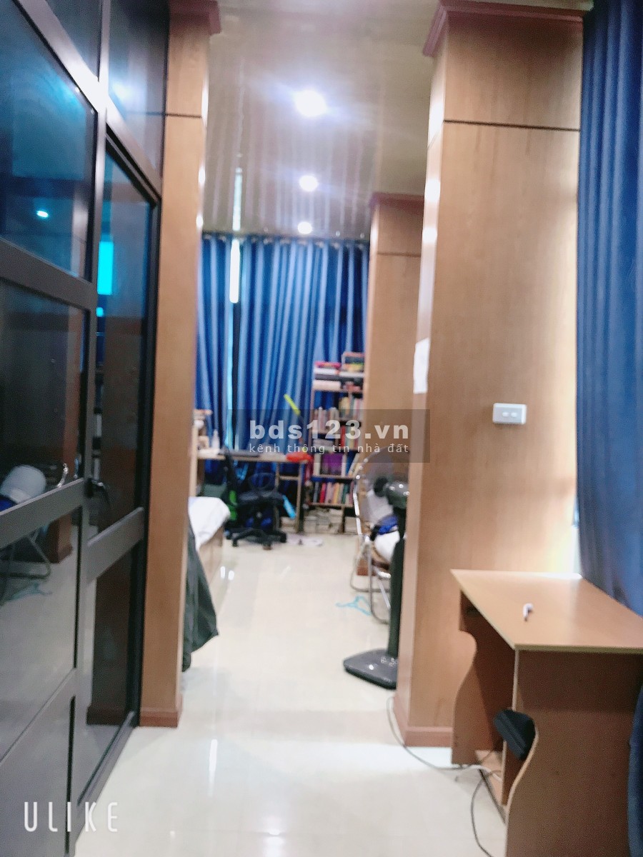 Bán nhà 4 tầng mặt phố Phạm Văn Đồng - Bắc Từ Liêm, DT 61m2 vuông vắn, kinh doanh và ở thoải mái