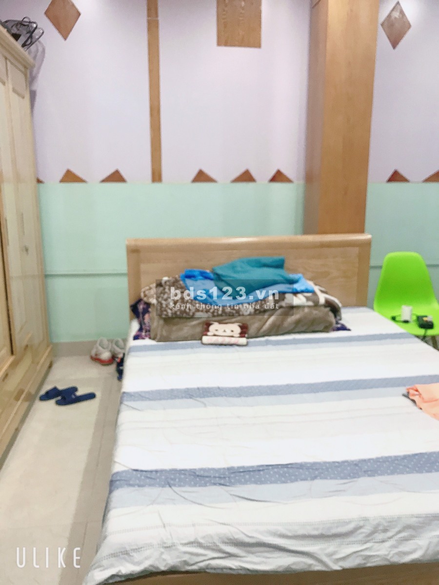 Bán nhà 4 tầng mặt phố Phạm Văn Đồng - Bắc Từ Liêm, DT 61m2 vuông vắn, kinh doanh và ở thoải mái
