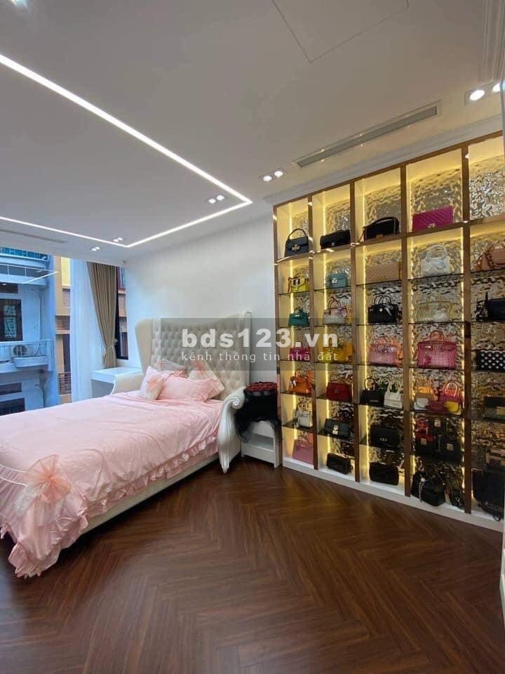 Bán nhà mặt phố Ô Chợ Dừa, Xã Đàn, 2 mặt phố, 65m2, 4 tầng giá bán 28 tỷ