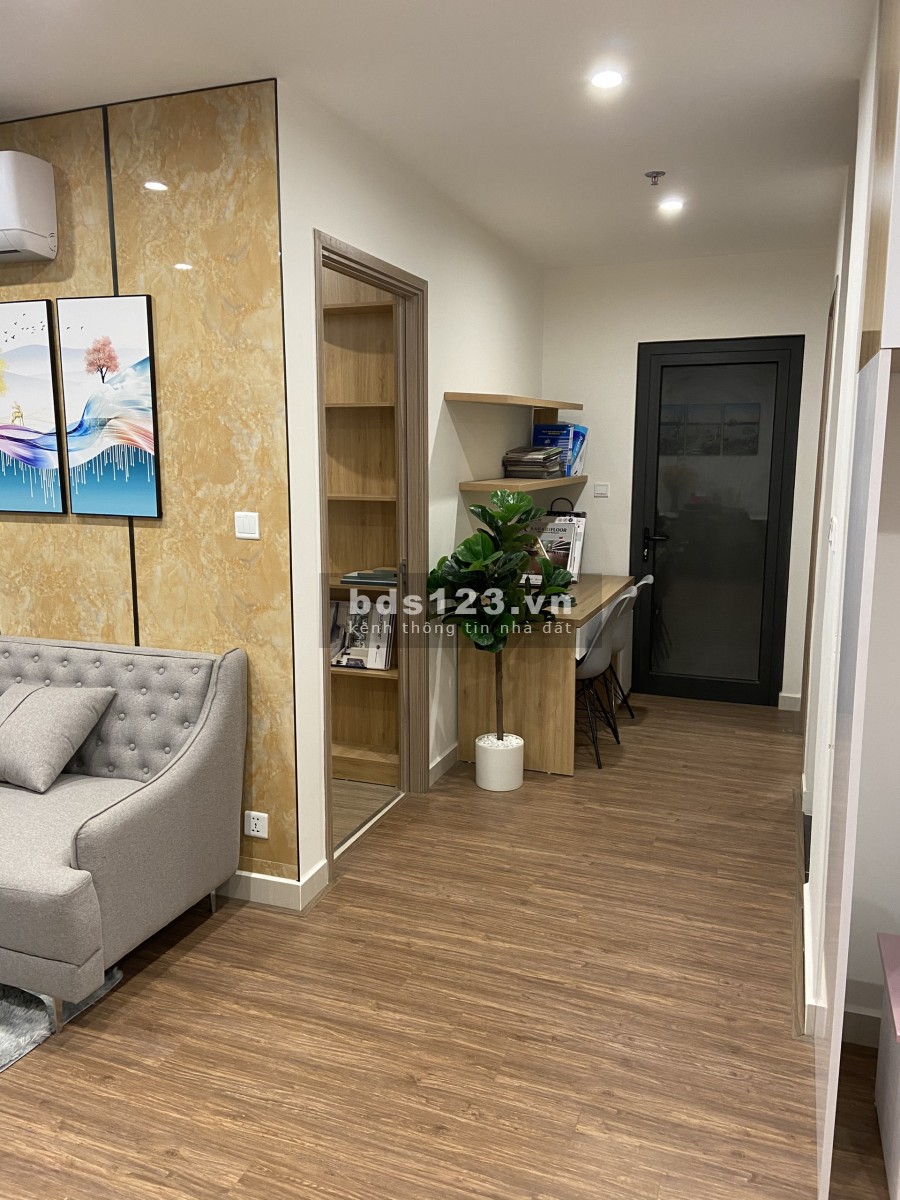 Cho thuê căn 2PN, full đồ đẹp, giá 8.5tr/th tại Vinhomes Smart City