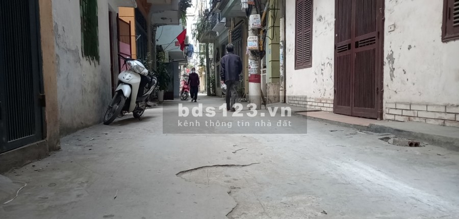 Bán nhà riêng Nguyễn Đức Cảnh, Tương Mai 5 tầng, ngõ ba gác thông, giá 2.75 tỷ