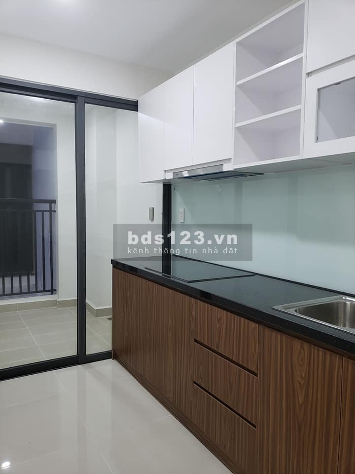 Bán căn hộ Phú Đông Premier, 70m2, view Đông Nam, bếp kín, 2pn - 2wc, giá 2,3 tỷ. Tài 0967.087.089