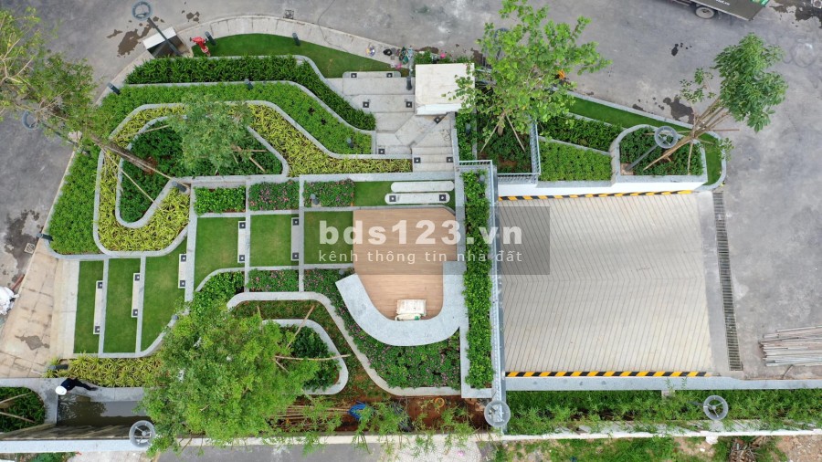 Bán căn hộ Phú Đông Premier, 70m2, view Đông Nam, bếp kín, 2pn - 2wc, giá 2,3 tỷ. Tài 0967.087.089