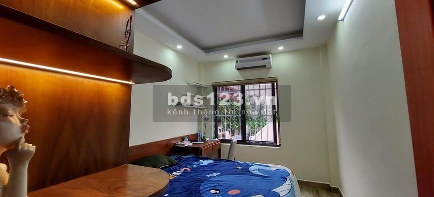 Cần bán gấp nhà Trương Định 40m2 cạnh bãi gửi rô tô xây mới ở luôn giá chỉ hơn 3.3 tỷ